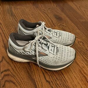 Brooks Women’s Ghost 13 Sneaker Blue Size 6.5